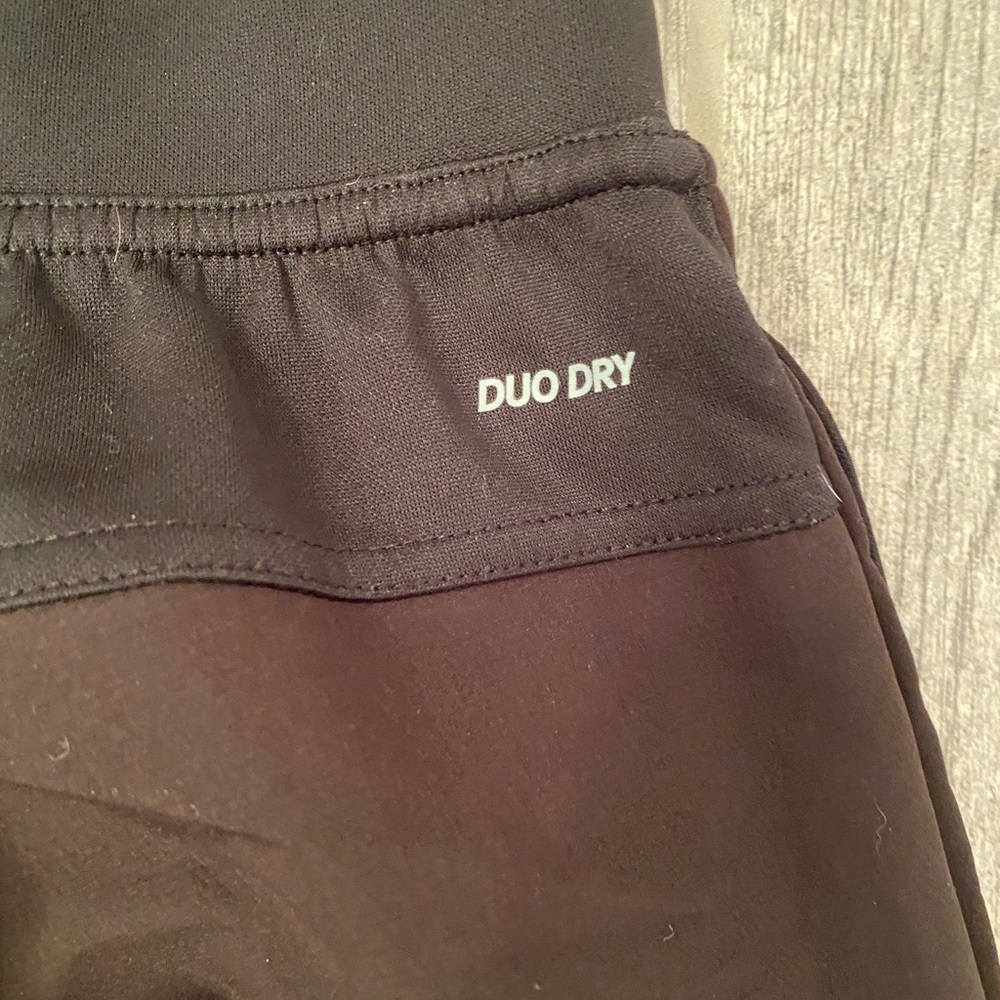 Athletic pants